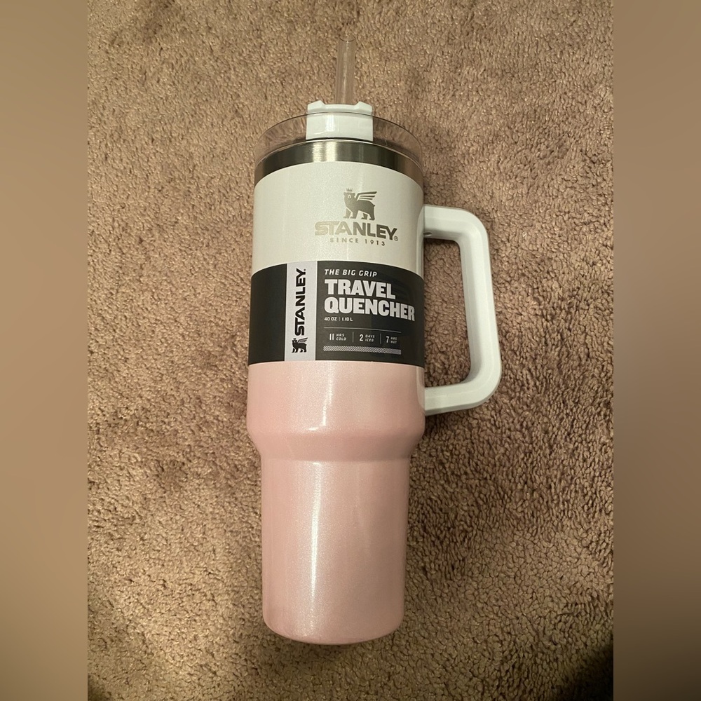 Stanley 40 oz quencher pink parfait target limited edition BNWT